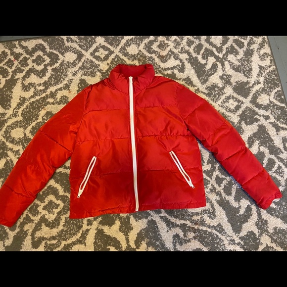 Brandy Melville Jackets & Blazers - Brandy Melville Puffer Coat